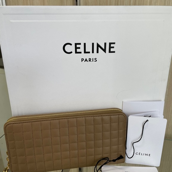 Celine women’s zippered wallet - Picture 3 of 15